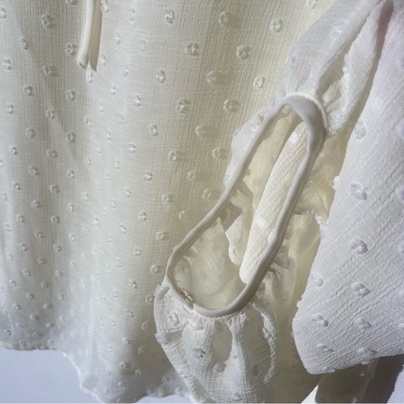 Sheer dotted creamy yellow blouse - Picture 3 of 5